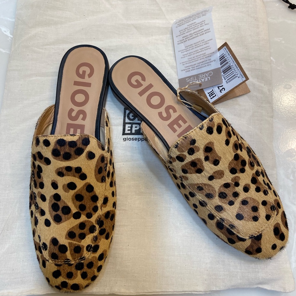 Gioseppo, cheetah print mules, size 6.5